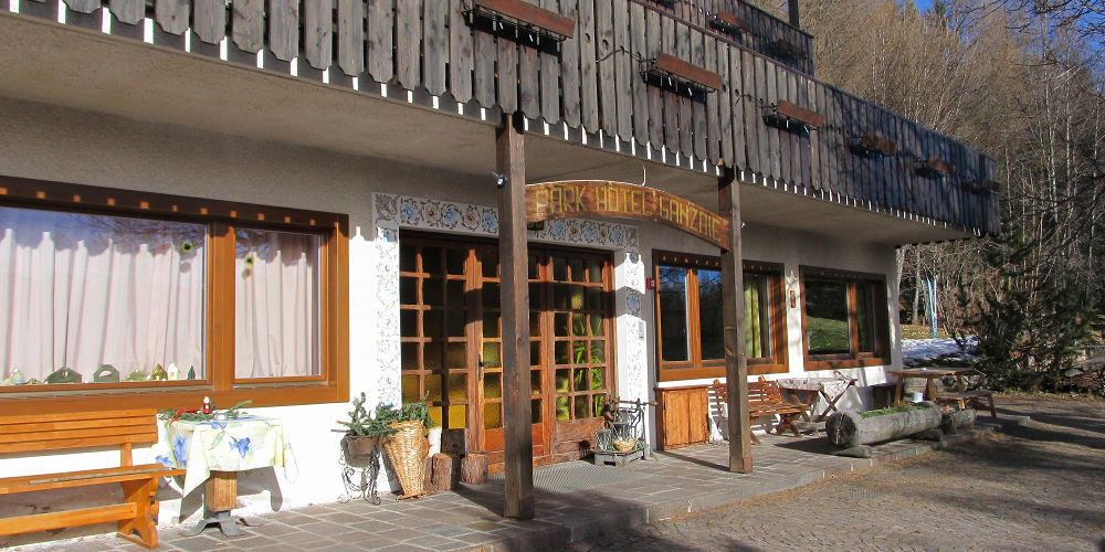 Hotel Ganzaie Val di Fiemme エクステリア 写真