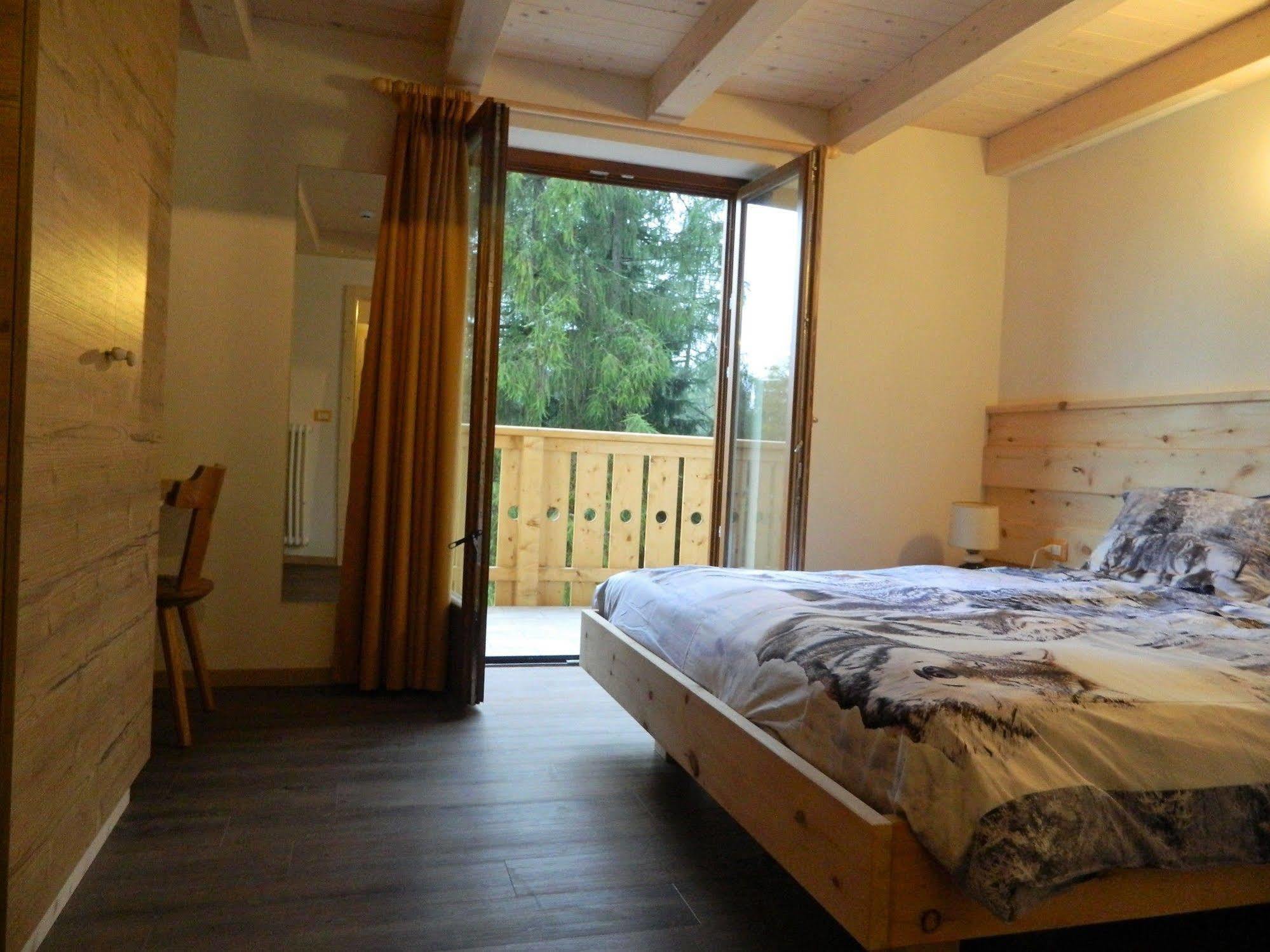 Hotel Ganzaie Val di Fiemme エクステリア 写真