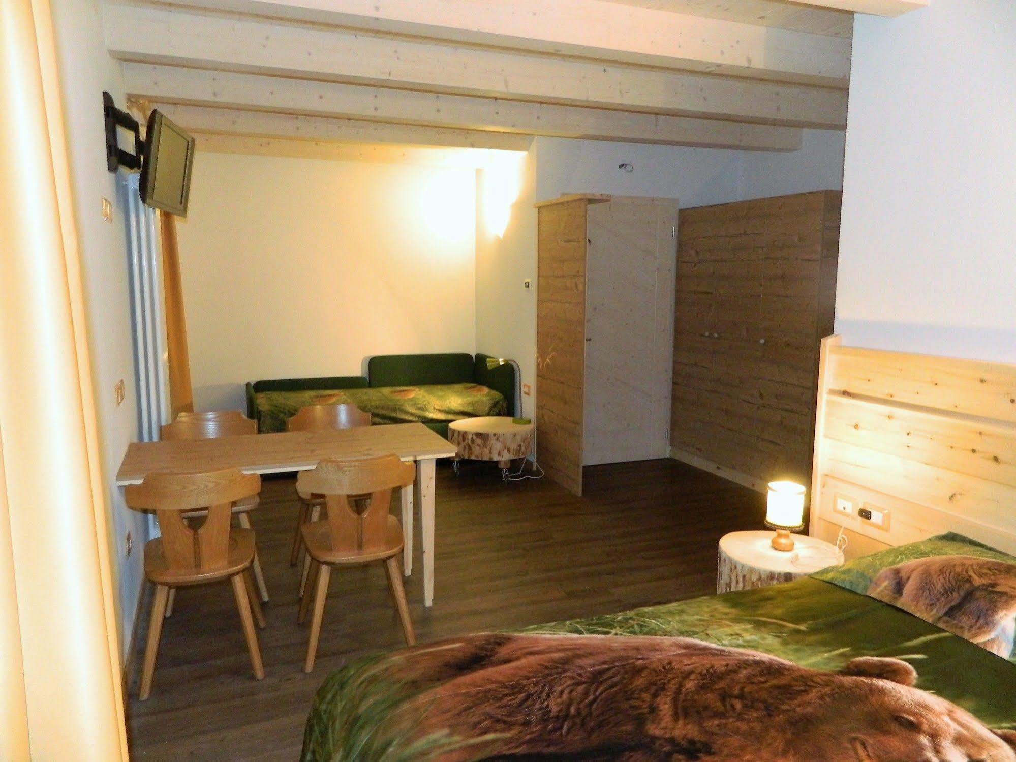 Hotel Ganzaie Val di Fiemme エクステリア 写真
